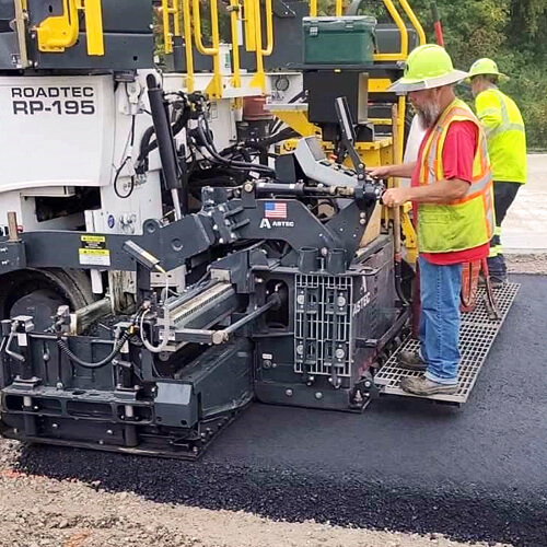 EZIV Highway Class Asphalt Screed Side View