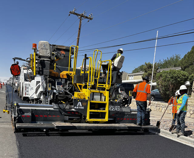 Carlson EZR3 Highway Class Screed Wide Width Feature