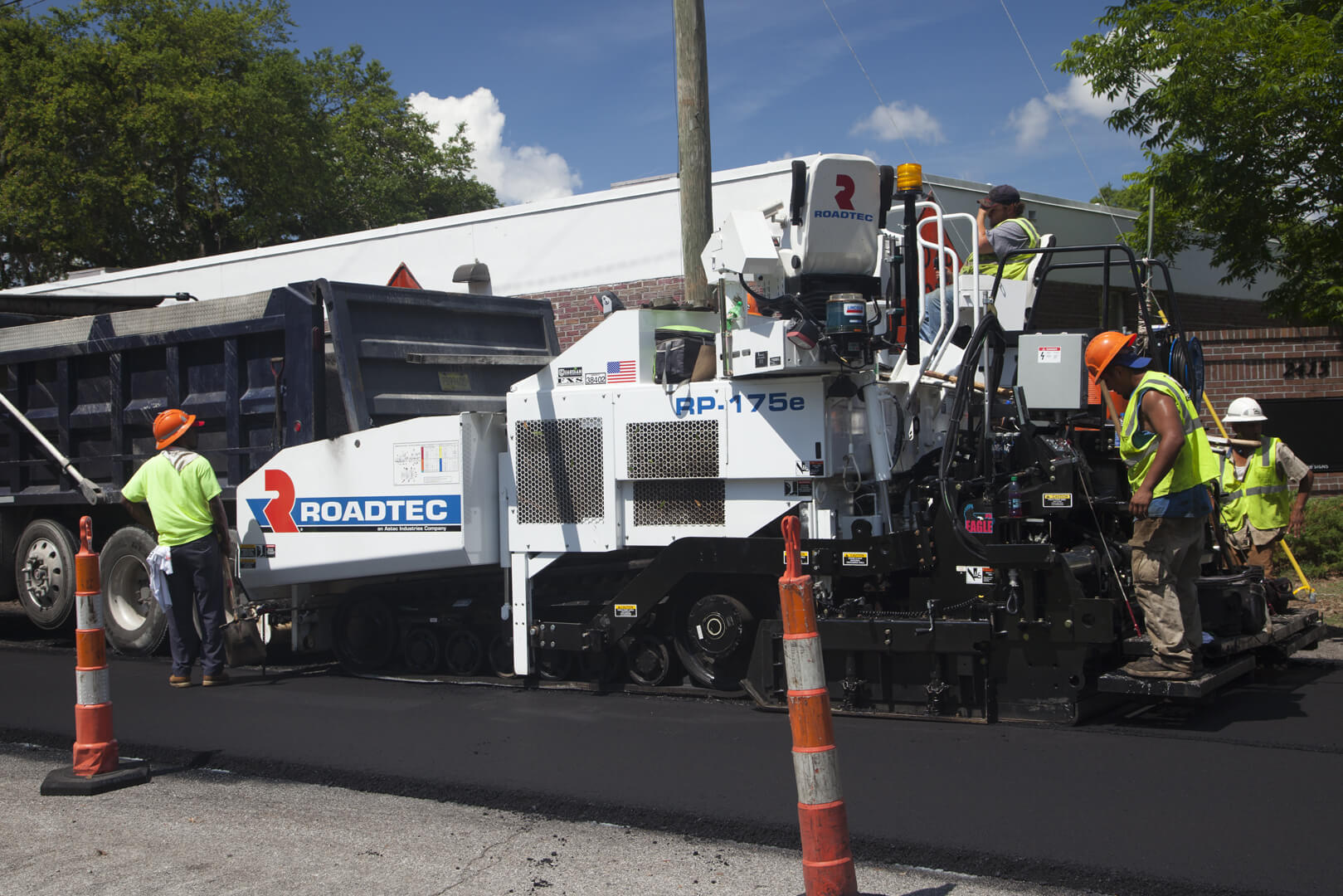 Roadtec RP-175 Highway Class Asphalt Paver