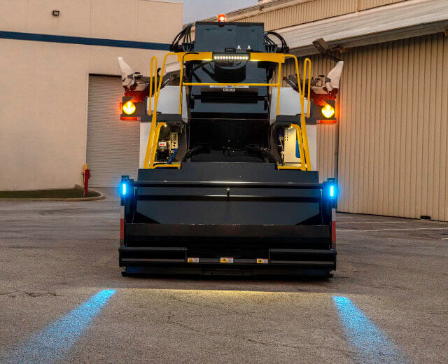 Roadtec SB-3000 Shuttle Buggy Material Transfer Vehicle Dump Hopper Landing Lights