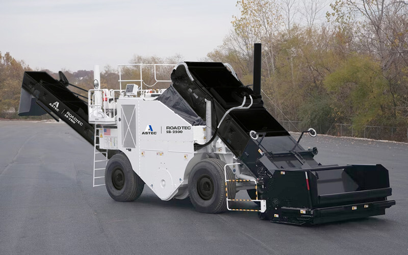 Roadtec SB-2500 Parked